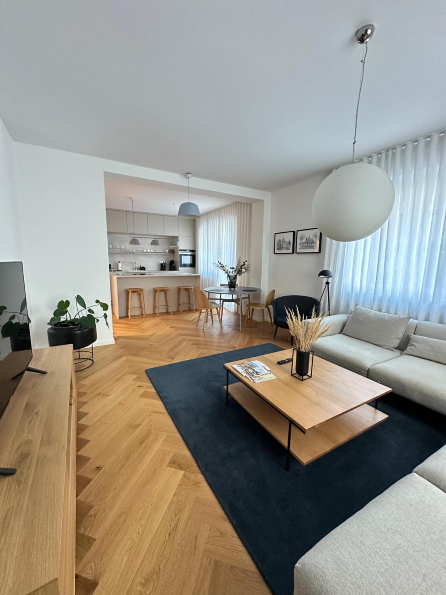 Bratislava Oldtown Apartment 130M2 ,60M2 Terrace And 2 Bathrooms المظهر الخارجي الصورة
