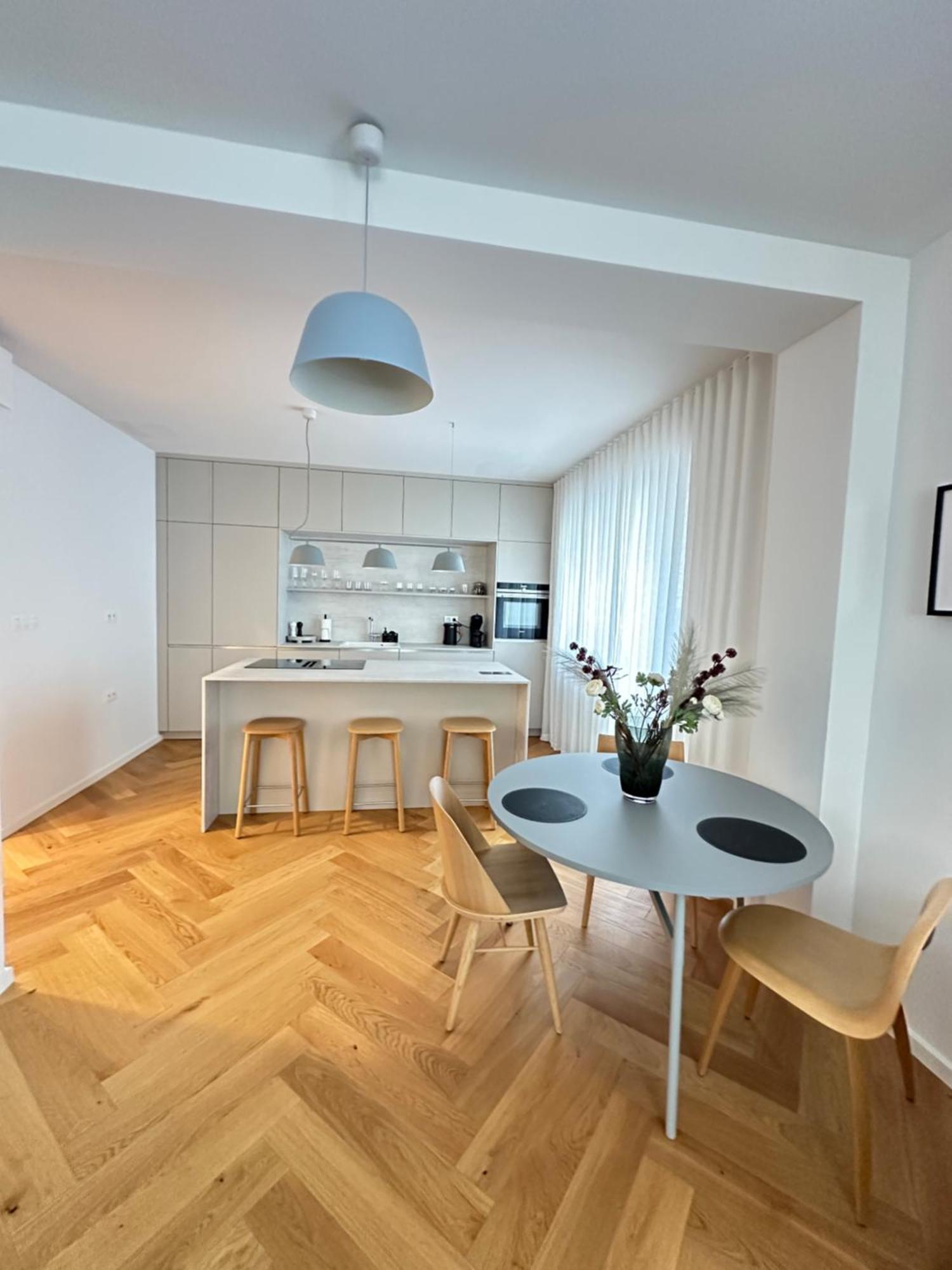 Bratislava Oldtown Apartment 130M2 ,60M2 Terrace And 2 Bathrooms المظهر الخارجي الصورة